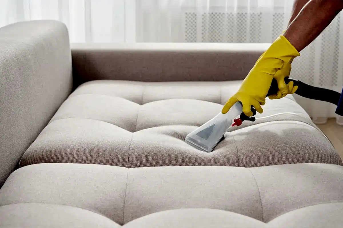 Çay Lekesi Koltuktan Nasıl Çıkar?