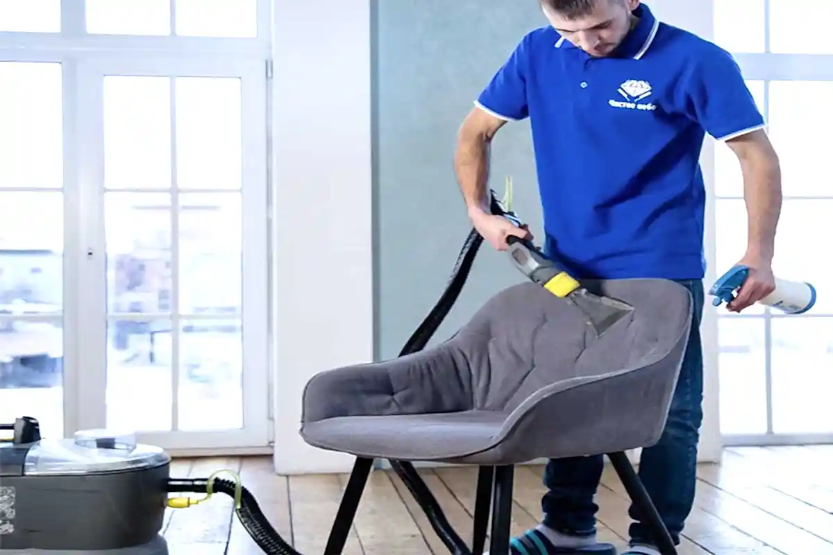 Leke Önleyici Sandalye Temizlik Solüsyonları