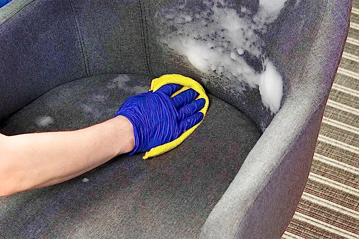 Sandalye Kumaşında Antibakteriyel Yıkama