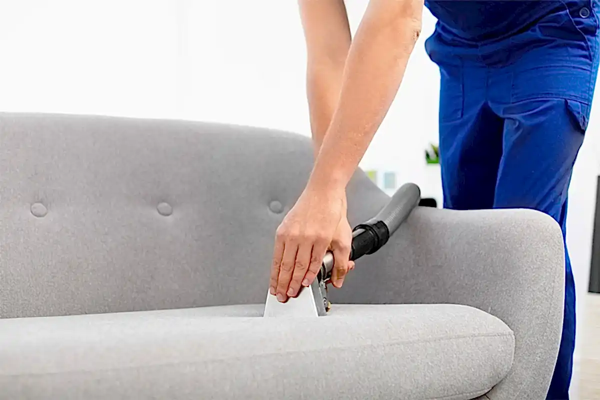 Koltuk Temizliğine Hızlı Çözüm